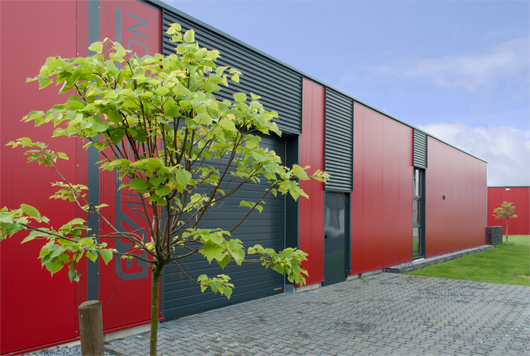 Erweiterung unserer Fertigungsfläche um 300m² Erweiterung unserer Fertigungsfläche um 300m²